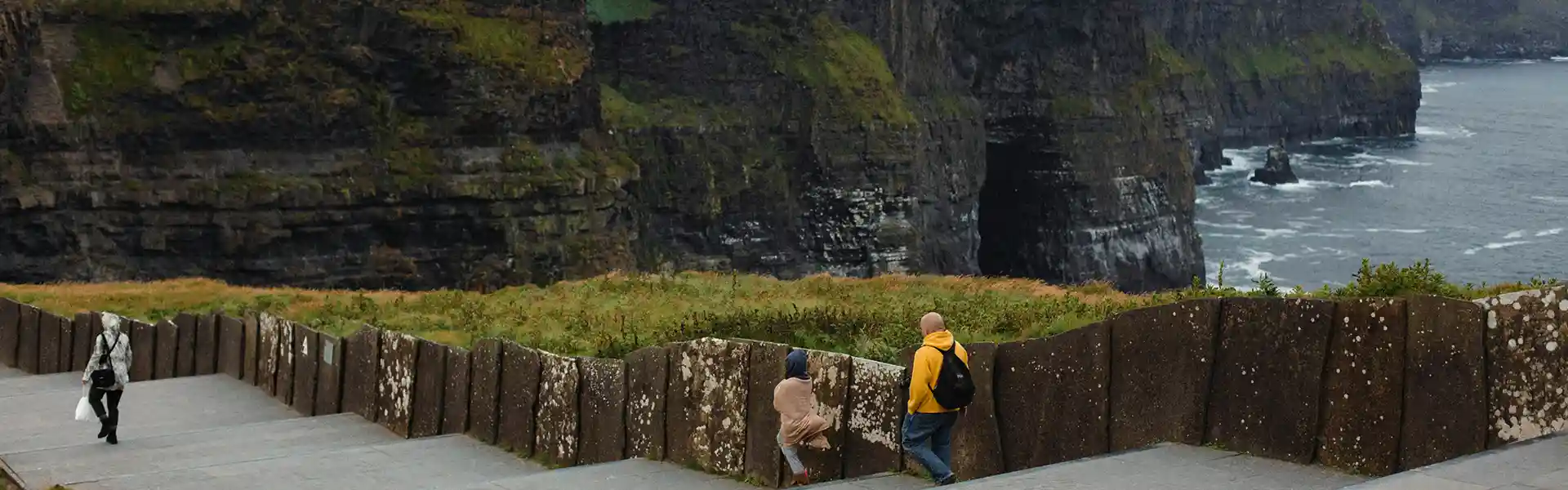Walk along the cliffs of moher, county clare